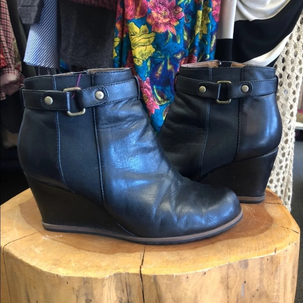 Susina genuine leather wedges